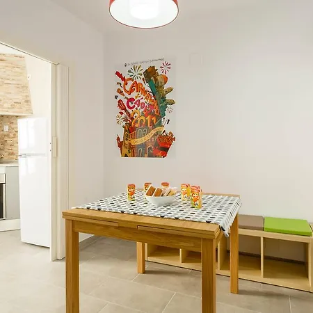 Pasacalles By Cadiz4rentals *