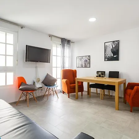 Pasacalles By Cadiz4rentals