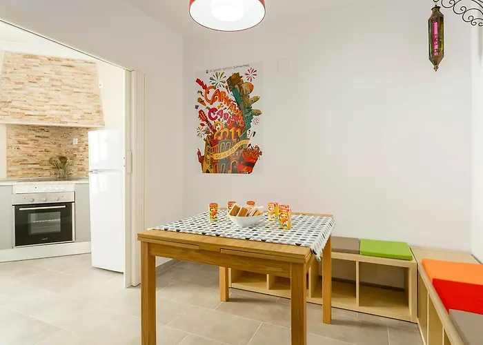 Pasacalles By Cadiz4rentals *